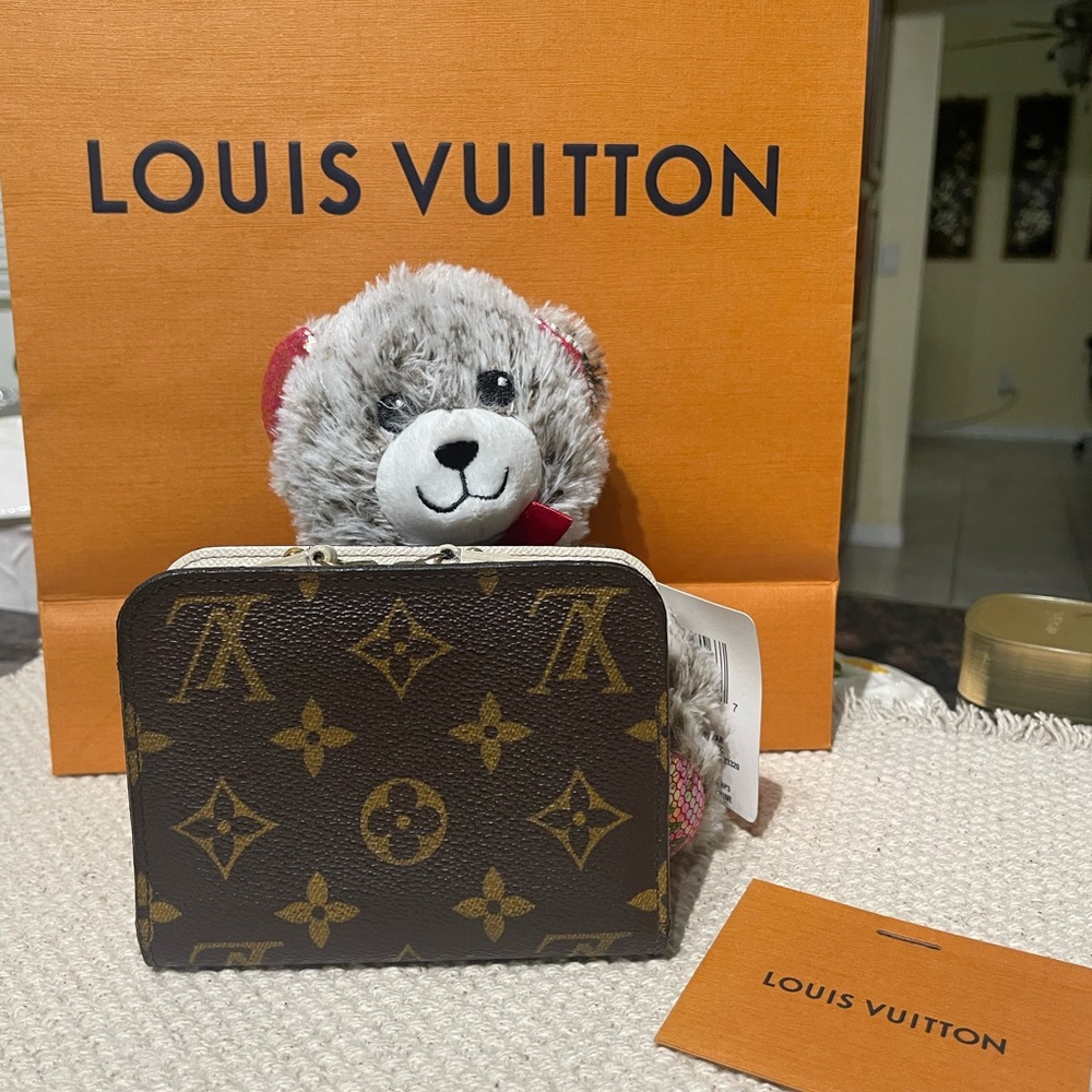 Louis Vuitton Brown and Gold Monogram Card Holder
